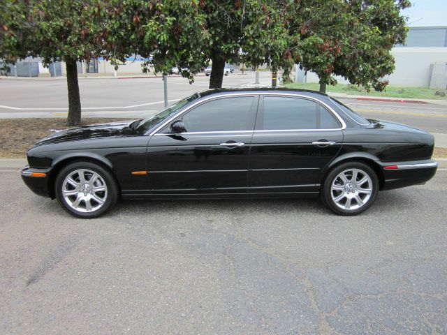 JAGUAR XJ8 2004 photo 2