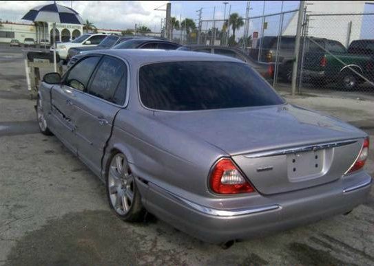 JAGUAR XJ8 2004 photo 2