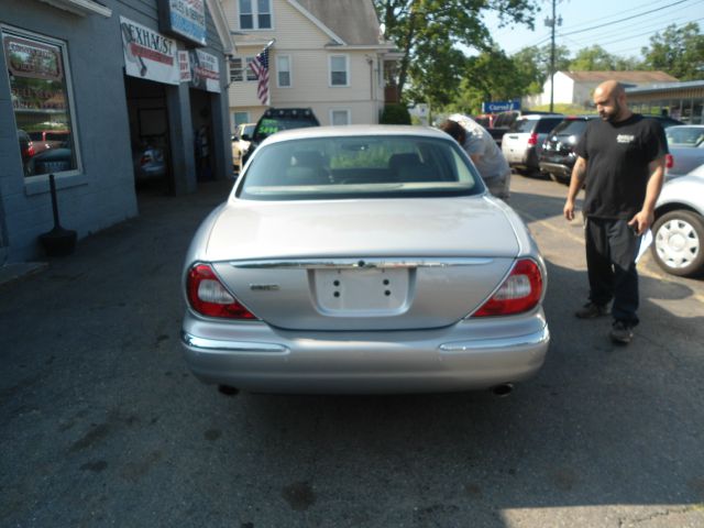 JAGUAR XJ8 2004 photo 2