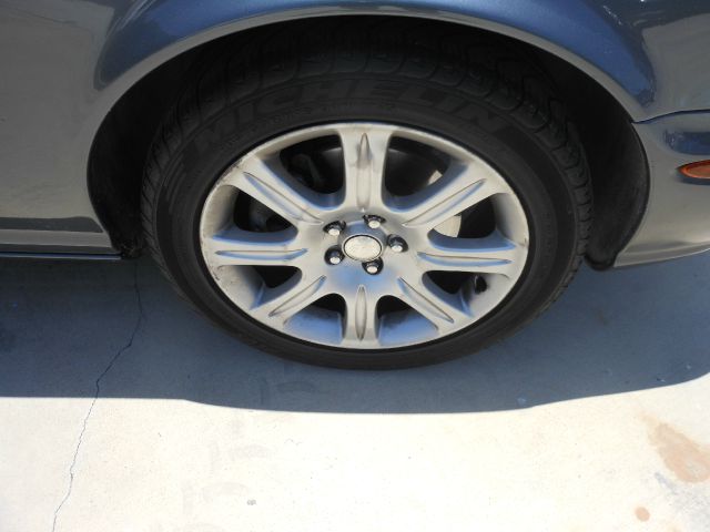 JAGUAR XJ8 2005 photo 2