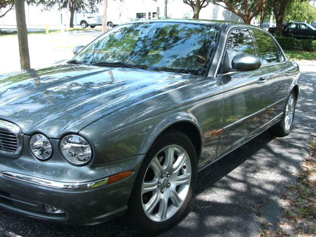 JAGUAR XJ8 2005 photo 1