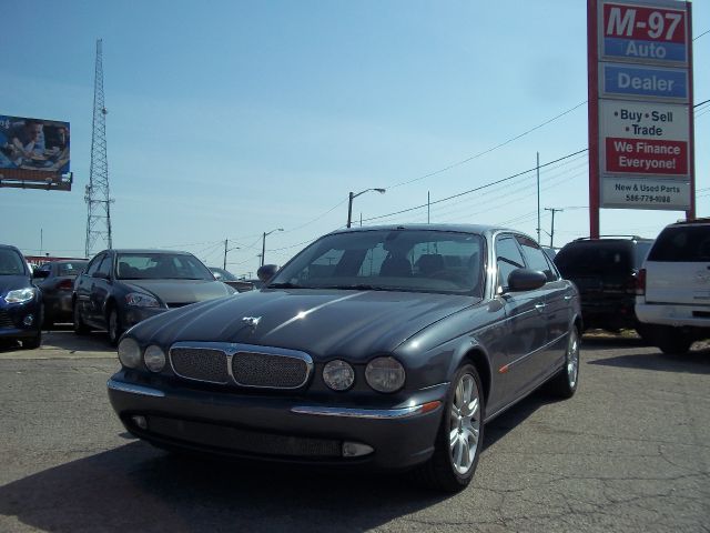 JAGUAR XJ8 2005 photo 2