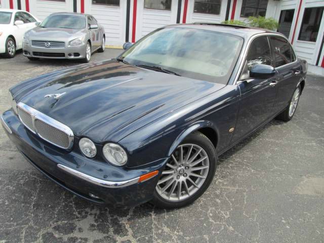 JAGUAR XJ8 2006 photo 4