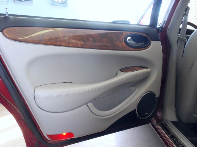 JAGUAR XJR 2001 photo 4