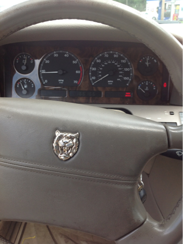 JAGUAR XJ Sedan 1997 photo 2