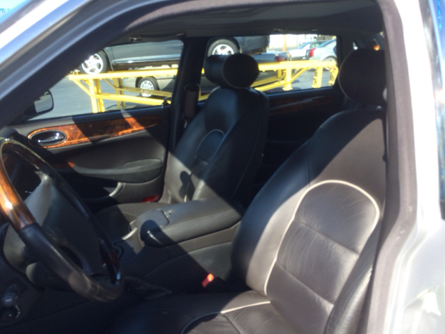 JAGUAR XJ Sedan 2000 photo 3