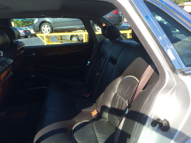 JAGUAR XJ Sedan 2000 photo 4