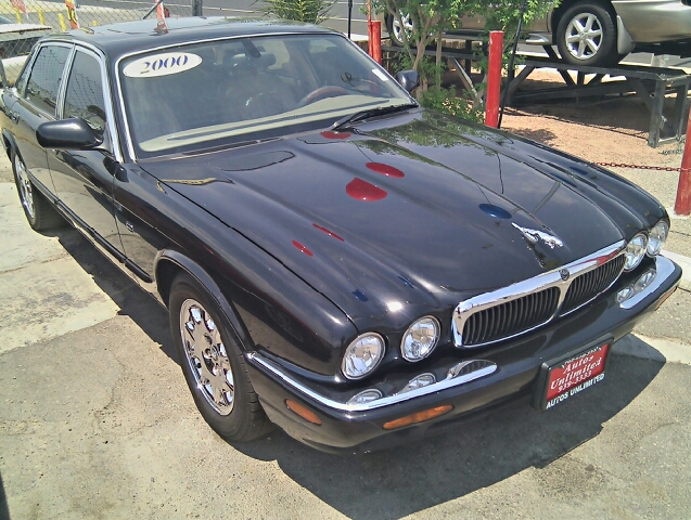 JAGUAR XJ Sedan 2000 photo 1