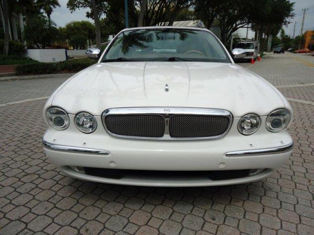 JAGUAR XJ Series 2005 photo 12