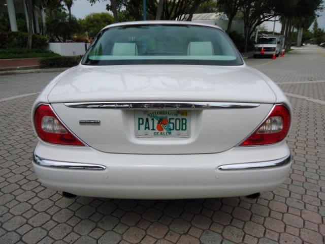 JAGUAR XJ Series 2005 photo 13