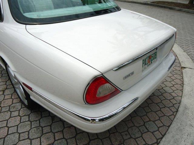 JAGUAR XJ Series 2005 photo 16