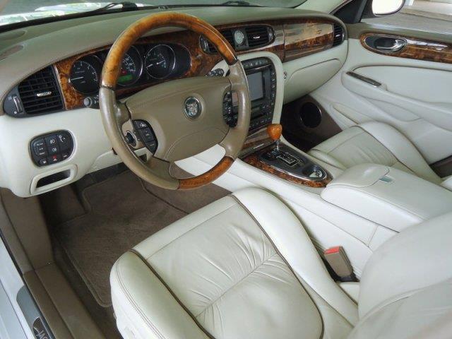 JAGUAR XJ Series 2005 photo 7