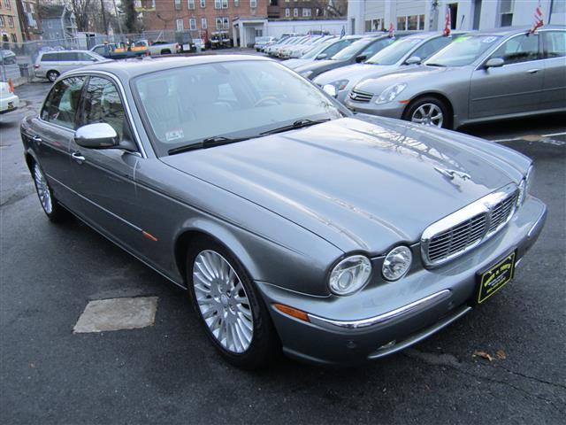 JAGUAR XJ Series 2005 photo 2