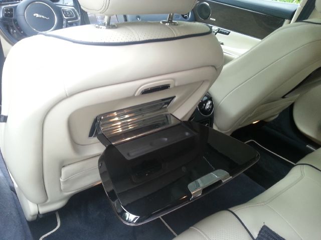 JAGUAR XJ Series 2011 photo 12