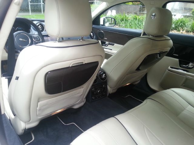 JAGUAR XJ Series 2011 photo 15