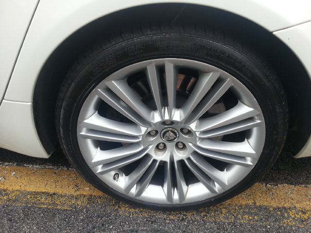 JAGUAR XJ Series 2011 photo 24