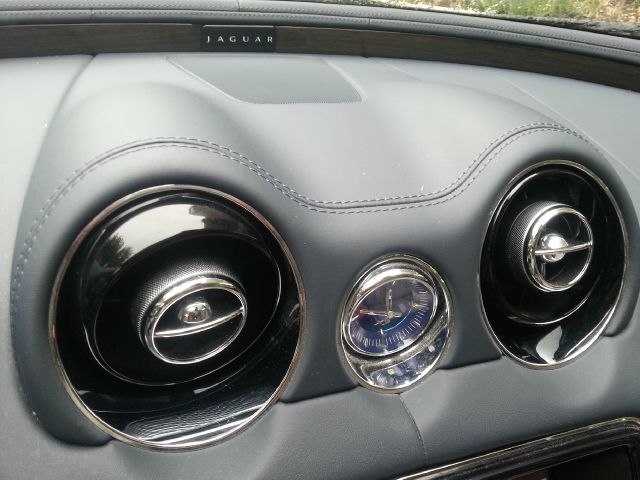 JAGUAR XJ Series 2011 photo 30