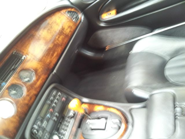 JAGUAR XK8 1997 photo 17