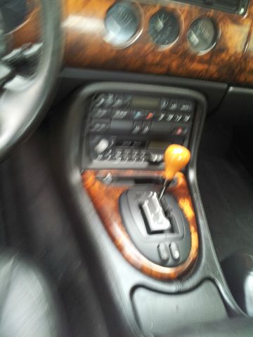 JAGUAR XK8 1997 photo 5
