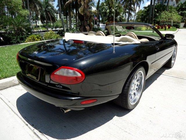 JAGUAR XK8 1998 photo 3