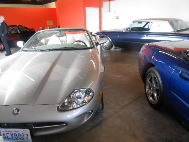 JAGUAR XK8 1998 photo 3