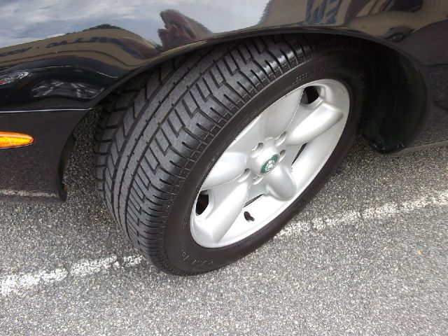 JAGUAR XK8 1.8T Quattro Convertible