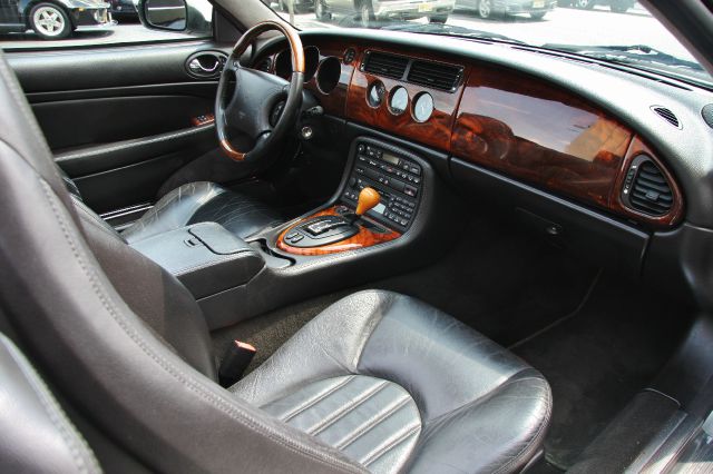 JAGUAR XK8 1999 photo 4