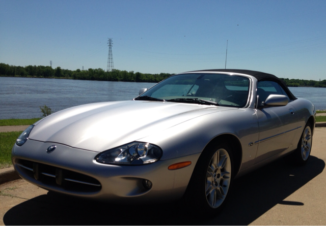 JAGUAR XK8 2000 photo 14