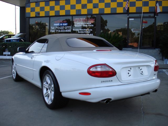 JAGUAR XK8 2000 photo 1