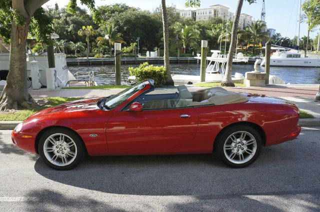 JAGUAR XK8 2001 photo 2