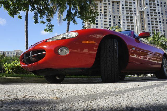 JAGUAR XK8 2001 photo 3