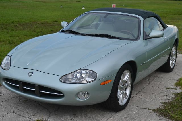 JAGUAR XK8 2001 photo 4