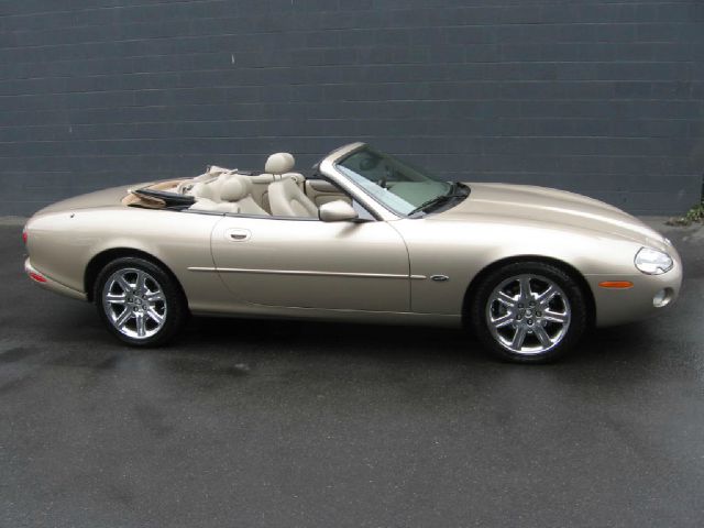 JAGUAR XK8 2001 photo 2