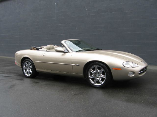 JAGUAR XK8 2001 photo 3