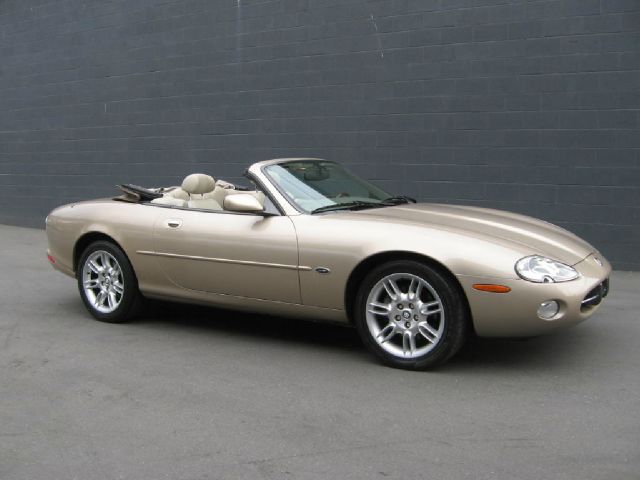 JAGUAR XK8 2002 photo 4