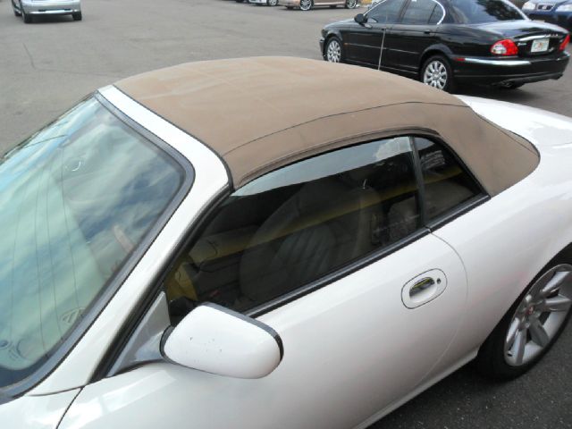 JAGUAR XK8 2004 photo 3