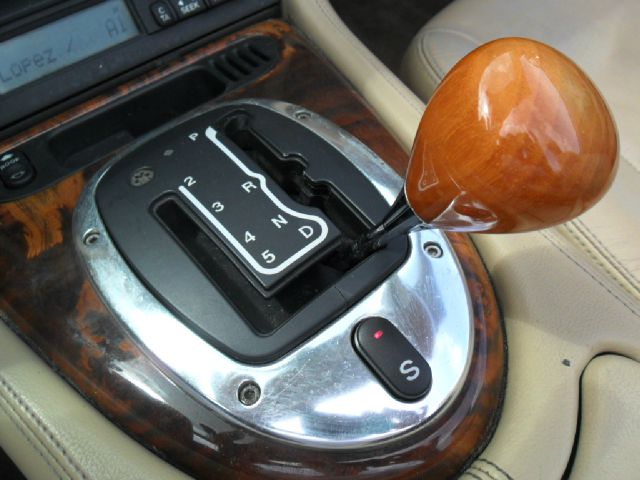 JAGUAR XK8 2004 photo 4