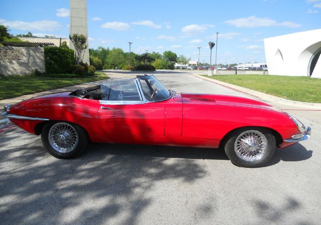 JAGUAR XKE SERIES 1 ROASTER 1966 photo 15