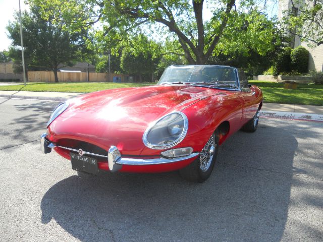 JAGUAR XKE SERIES 1 ROASTER 1966 photo 18