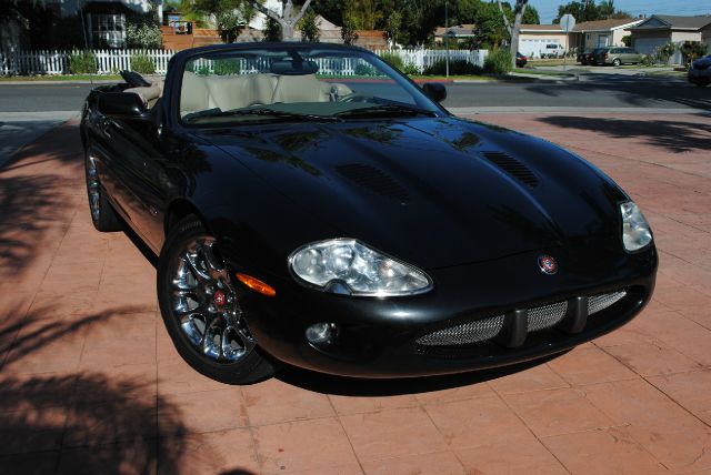 JAGUAR XKR 2000 photo 1