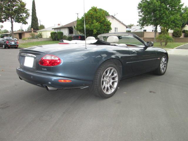 JAGUAR XKR 2001 photo 11