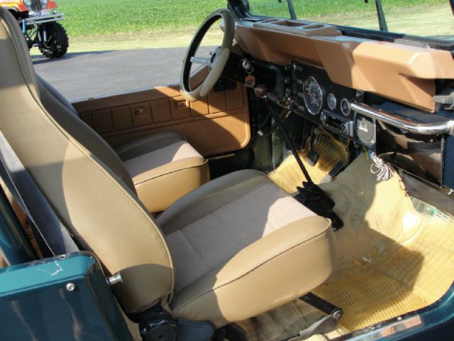 Jeep CJ7 1982 photo 2