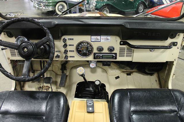 Jeep CJ7 1984 photo 16