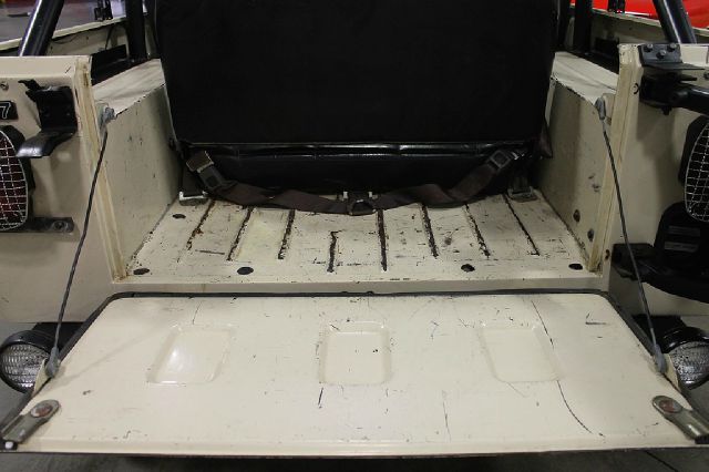 Jeep CJ7 1984 photo 28