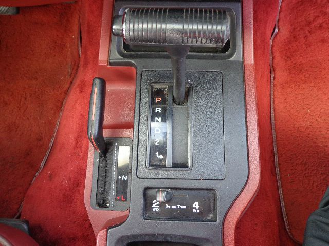 Jeep Cherokee 1985 photo 13