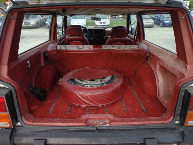 Jeep Cherokee 1985 photo 14