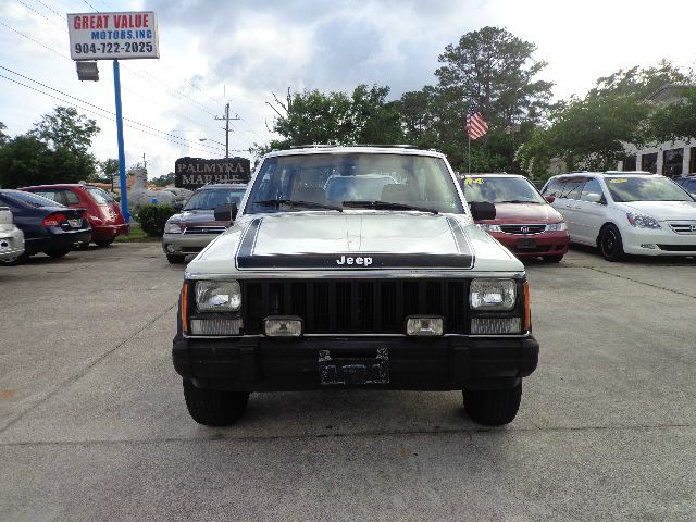 Jeep Cherokee 1985 photo 4