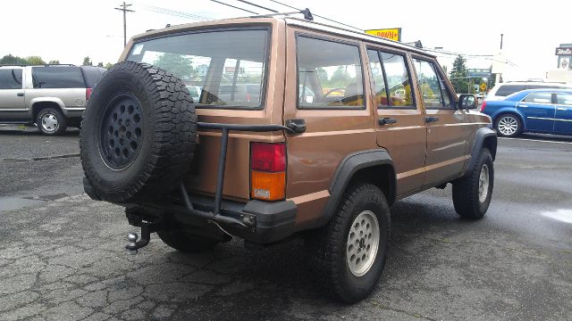 Jeep Cherokee 1988 photo 1