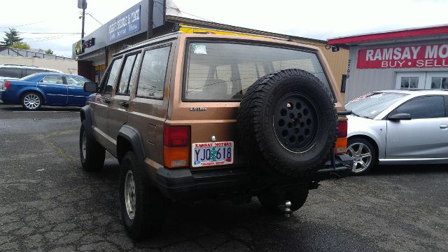 Jeep Cherokee 1988 photo 6
