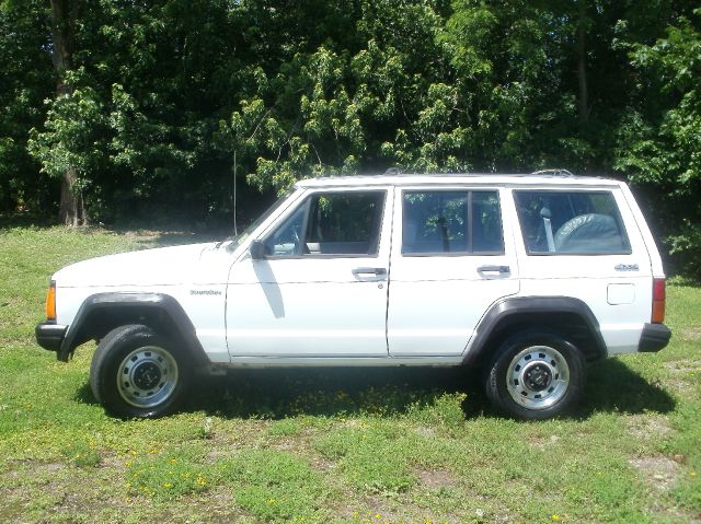 Jeep Cherokee 1990 photo 2